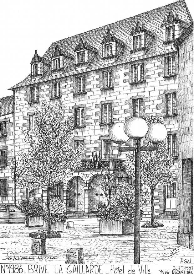 N 19086 - BRIVE LA GAILLARDE - htel de ville