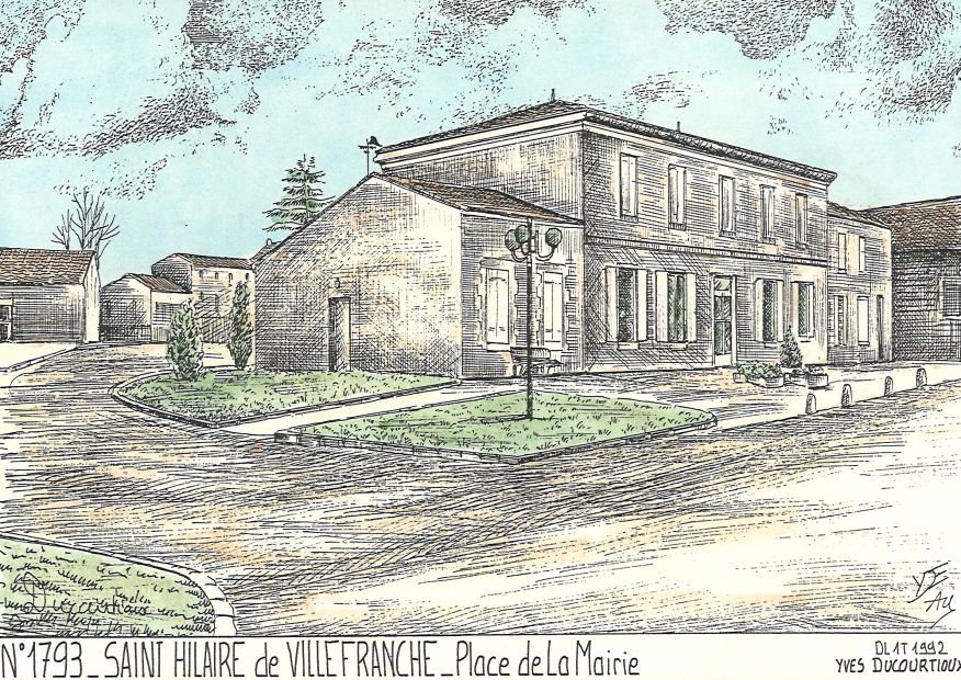 N 17093 - ST HILAIRE DE VILLEFRANCHE - place de la mairie